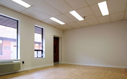 1585 Britannia Rd E # D12