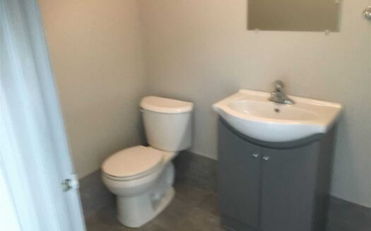 1585 Britannia Rd E, Unit F11