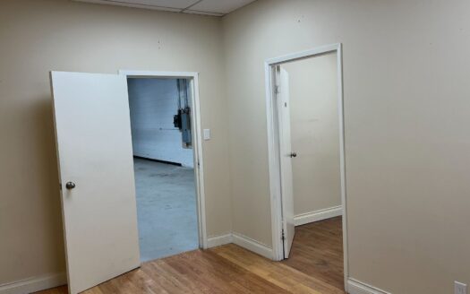 1585 Britannia Rd E, Unit D5