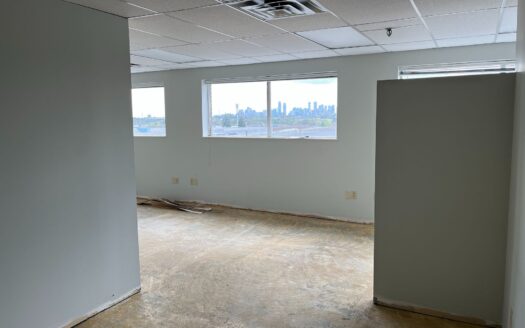 1290 Eglinton Avenue East Suite 4