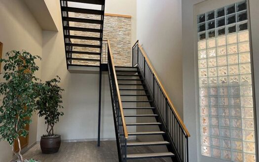 1290 Eglinton Ave E #9, Mississauga