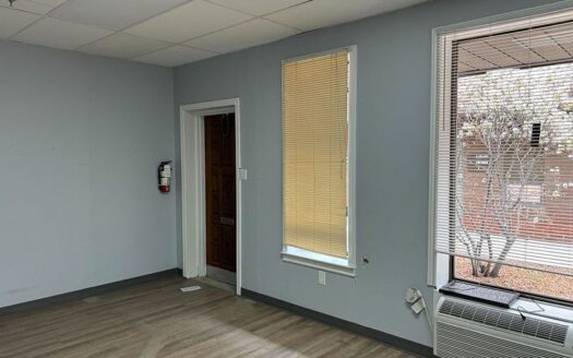 1585 Britannia Rd E # D9-10, Mississauga