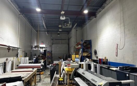 2410 Lucknow Dr # 27, Mississauga